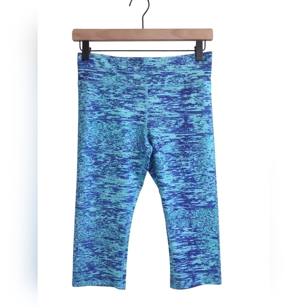 Gaiam Girls Blue Pattern Capri Leggings Kids Extra Large